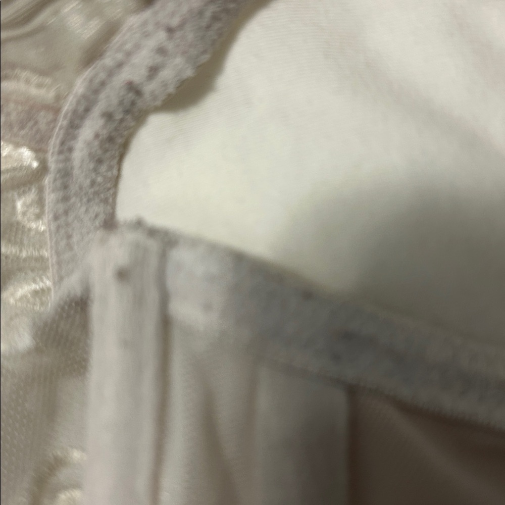 Woman’s Soma 36D underwire bra. - Picture 8 of 8